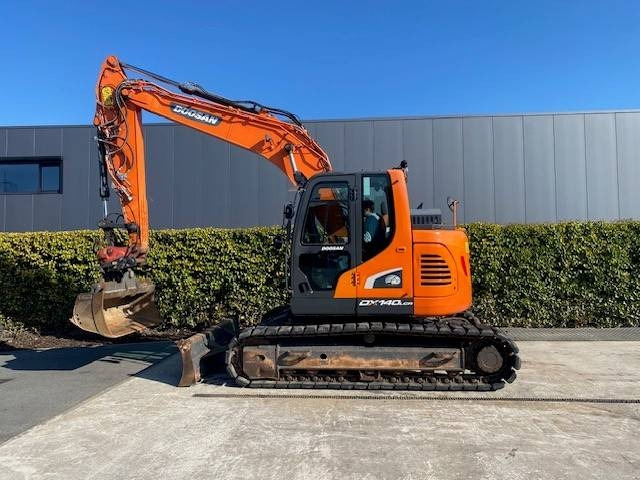 Doosan DX140 LCR-5 - Excavadora de cadenas: foto 1 Doosan DX140 LCR-5 - Excavadora de cadenas: foto 1
