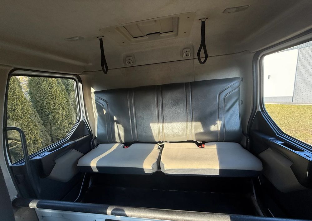 Camión volquete Renault MIDLUM 220 12 T WYWROTKA 6 MIEJSC: foto 14