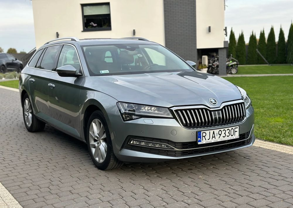 Skoda Superb 2.0 TDI SCR Style DSG - Coche: foto 3 Skoda Superb 2.0 TDI SCR Style DSG - Coche: foto 3