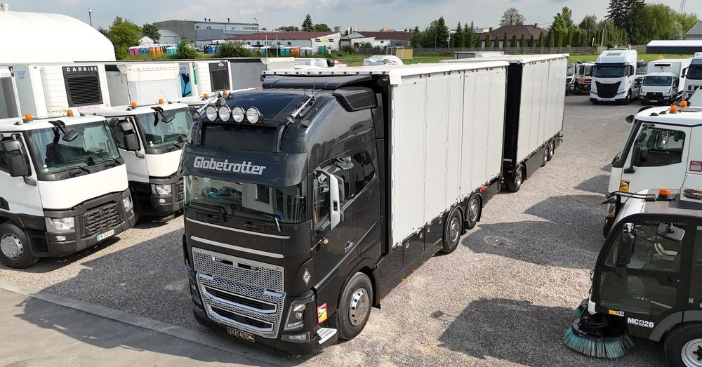 Volvo FH16 660 HP TANDEM 6x2 LIMITED EDITION - Camión lona: foto 3 Volvo FH16 660 HP TANDEM 6x2 LIMITED EDITION - Camión lona: foto 3