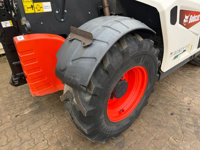 Manipulador telescópico Bobcat TL43.80HF Agri / 130 PS / 2019 BJ / 2.342 H: foto 23 Manipulador telescópico Bobcat TL43.80HF Agri / 130 PS / 2019 BJ / 2.342 H: foto 23