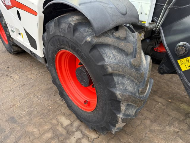 Manipulador telescópico Bobcat TL43.80HF Agri / 130 PS / 2019 BJ / 2.342 H: foto 22 Manipulador telescópico Bobcat TL43.80HF Agri / 130 PS / 2019 BJ / 2.342 H: foto 22