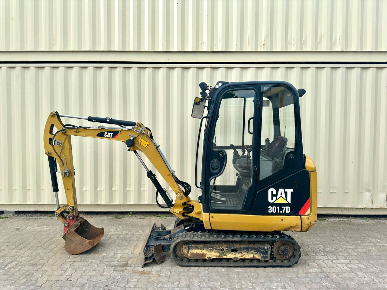 CAT 301.7D / 2014 Baujahr / 2.978 H - Miniexcavadora: foto 1 CAT 301.7D / 2014 Baujahr / 2.978 H - Miniexcavadora: foto 1