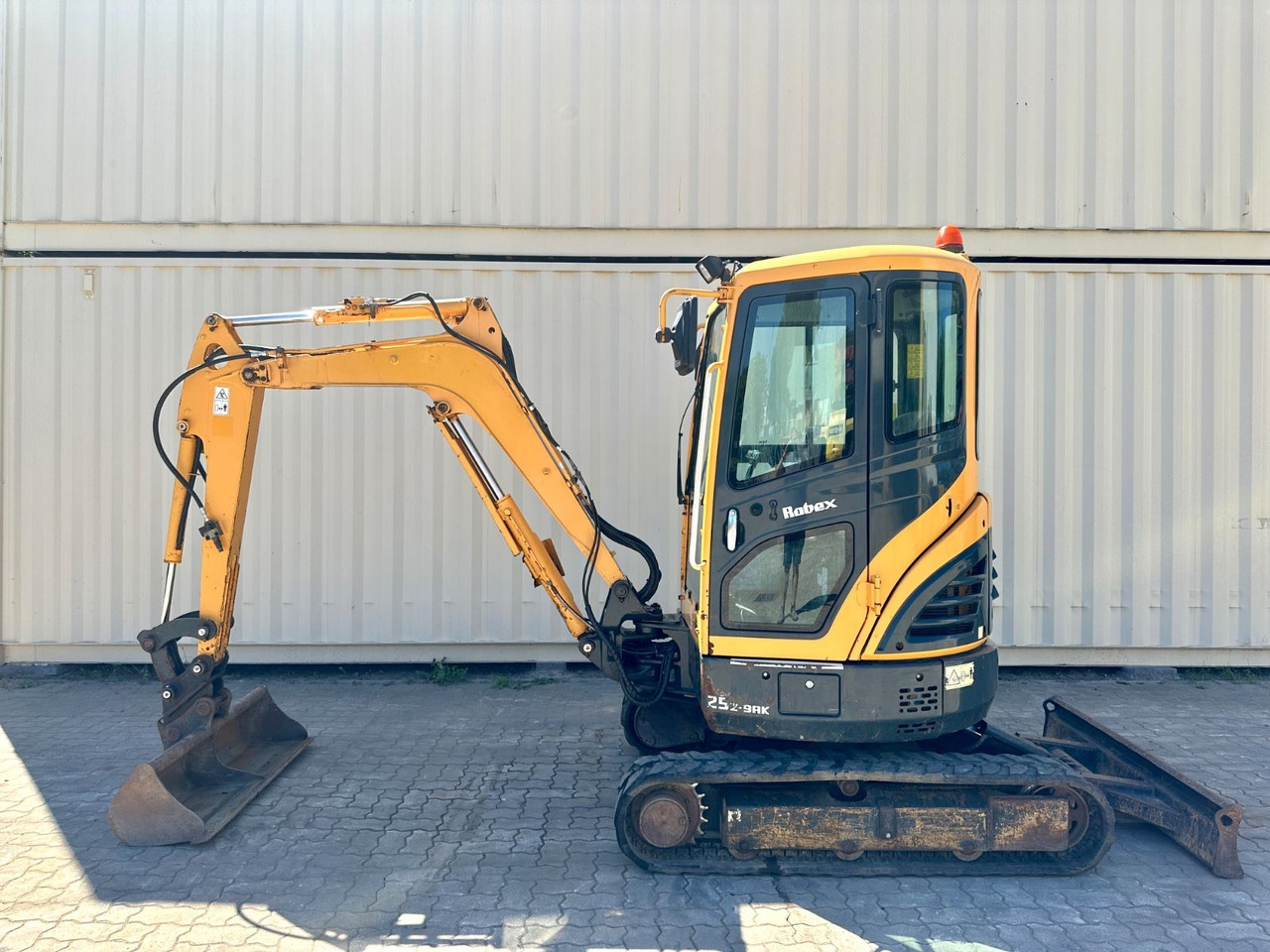 Hyundai Robex25Z-9AK / 2018 BJ / 2.962 H / 2.580 KG - Miniexcavadora: foto 2 Hyundai Robex25Z-9AK / 2018 BJ / 2.962 H / 2.580 KG - Miniexcavadora: foto 2