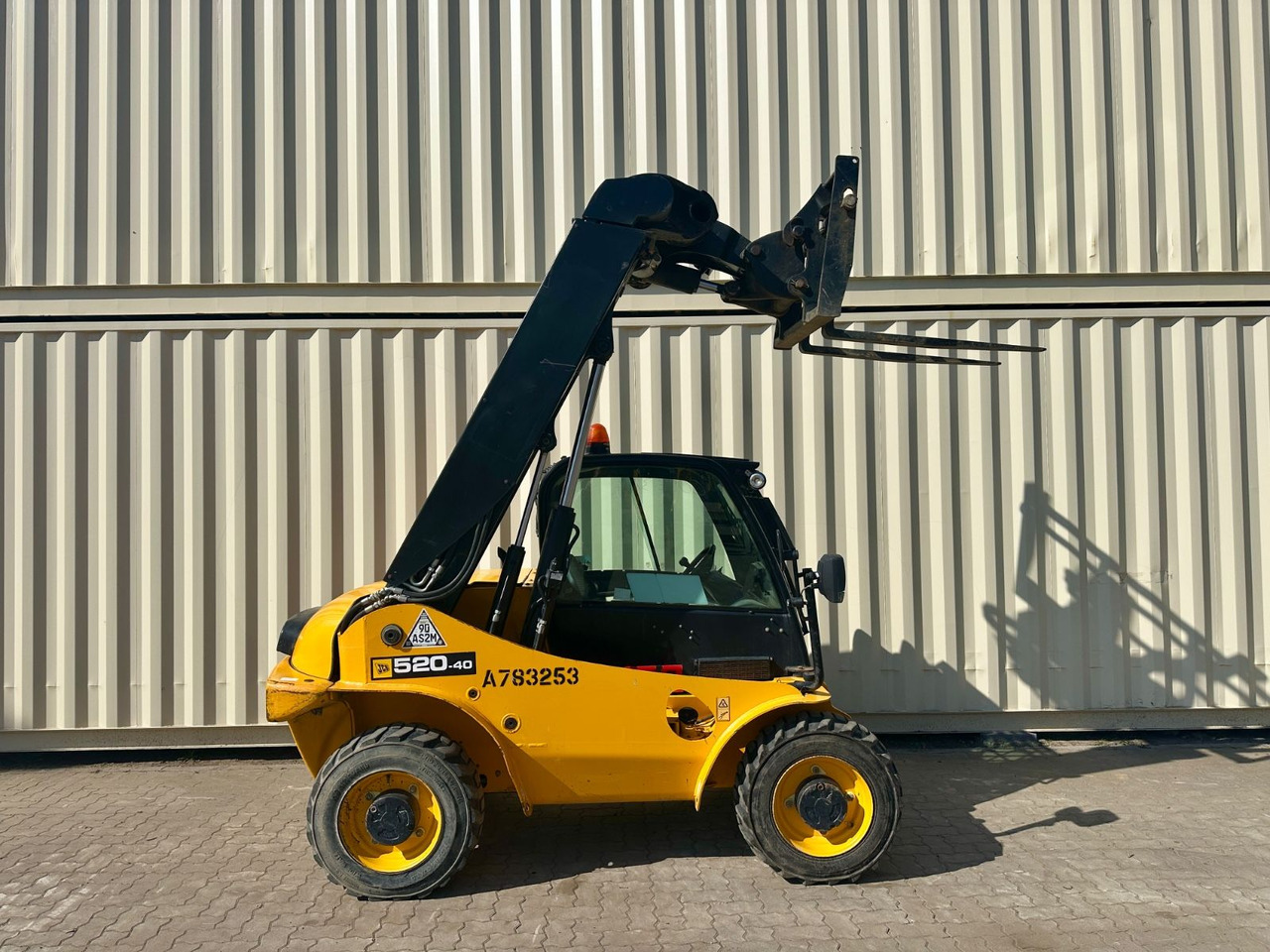 JCB 520-40 / 4 Meter / 2 Tonnen / 2.297 Bh / TOP - Manipulador telescópico: foto 5 JCB 520-40 / 4 Meter / 2 Tonnen / 2.297 Bh / TOP - Manipulador telescópico: foto 5