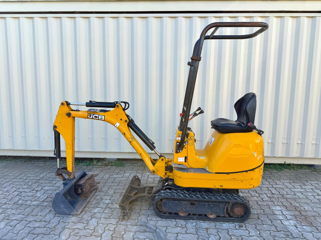 JCB 8008 CTS, 2020 BJ, 576 BH, 2 x Löffel - Miniexcavadora: foto 2 JCB 8008 CTS, 2020 BJ, 576 BH, 2 x Löffel - Miniexcavadora: foto 2