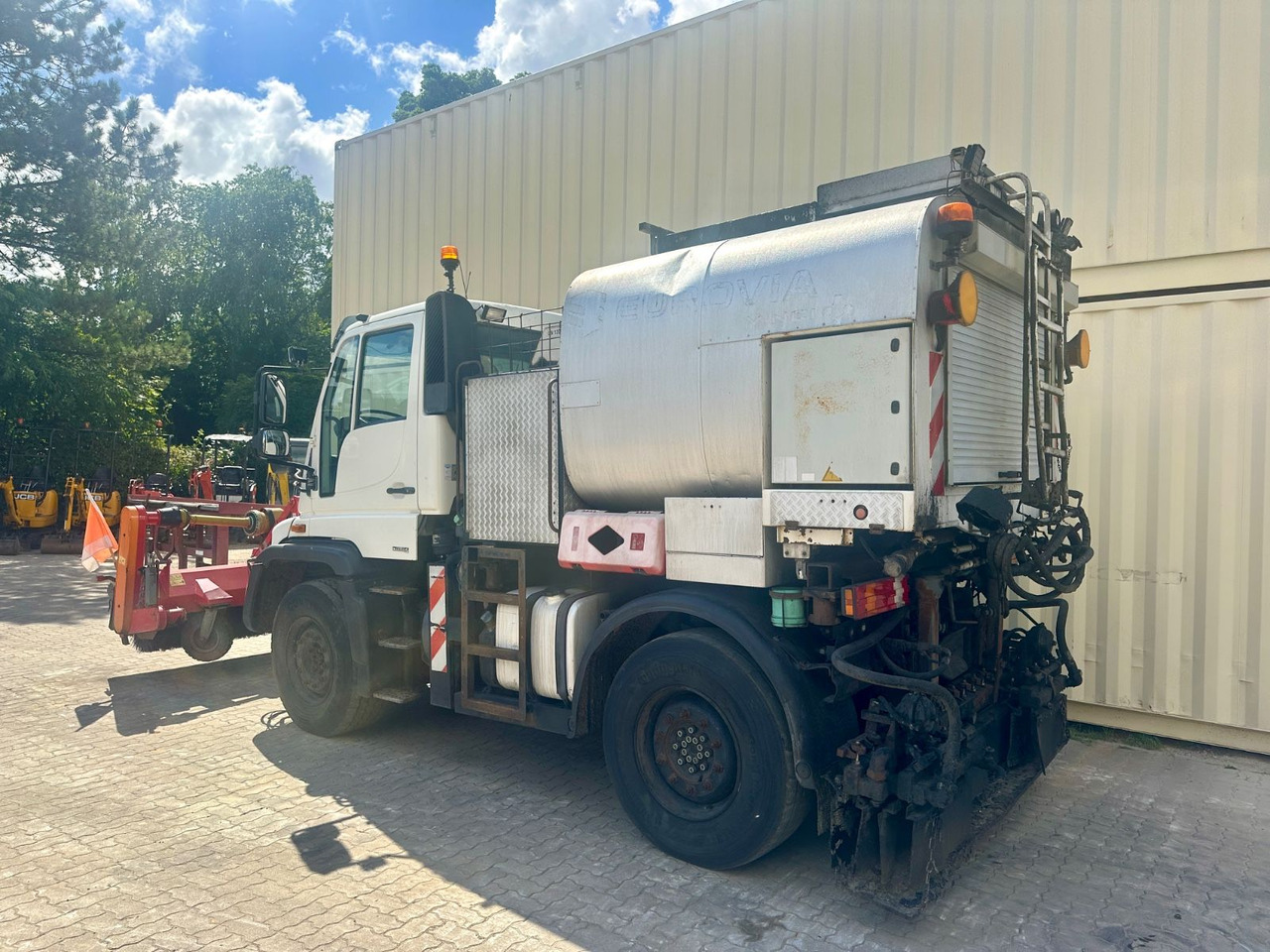 Unimog U400 Schäfer-Technic Bitum/Asphalt / TÜV 02/2026 - Construcción de carreteras: foto 3 Unimog U400 Schäfer-Technic Bitum/Asphalt / TÜV 02/2026 - Construcción de carreteras: foto 3