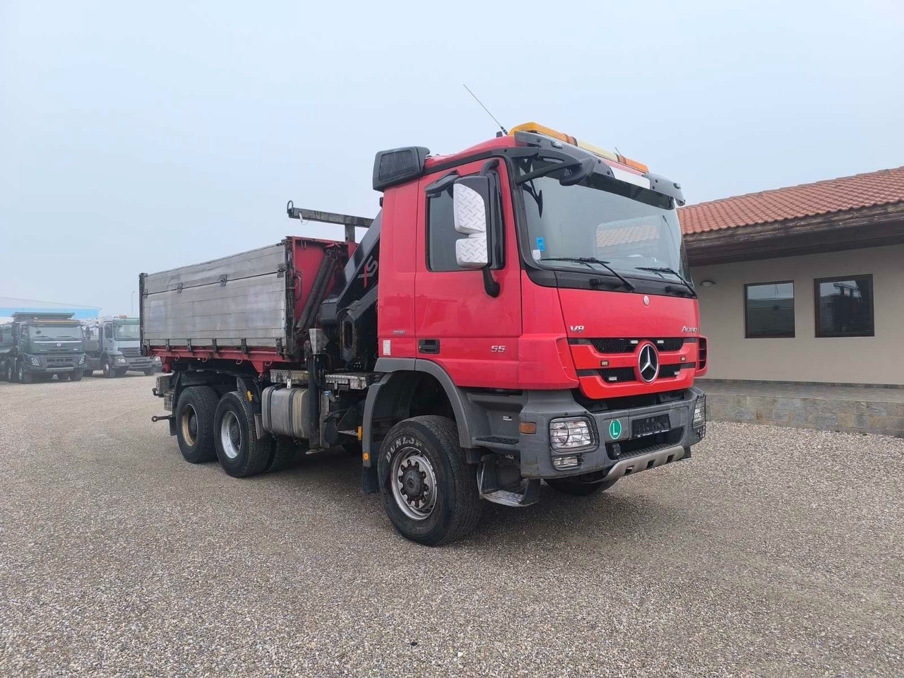 Mercedes-Benz ACTROS 3355 V8 6X6 HIAB 211 EP-5 HIPRO - Camión volquete, Camión grúa: foto 1 Mercedes-Benz ACTROS 3355 V8 6X6 HIAB 211 EP-5 HIPRO - Camión volquete, Camión grúa: foto 1