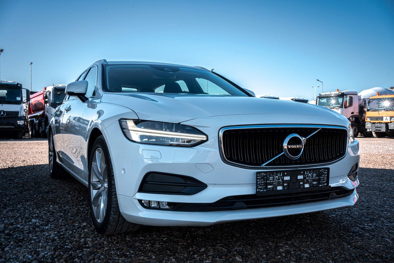 Volvo V90 D4 Momentum 2.0D - Coche familiar: foto 4 Volvo V90 D4 Momentum 2.0D - Coche familiar: foto 4