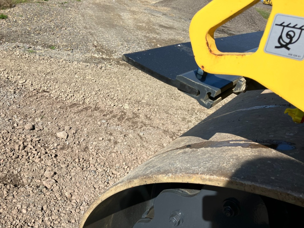 Arrendamiento de BOMAG DE BW 161 ADO-5  STage V/Tier 4f BOMAG DE BW 161 ADO-5  STage V/Tier 4f: foto 25