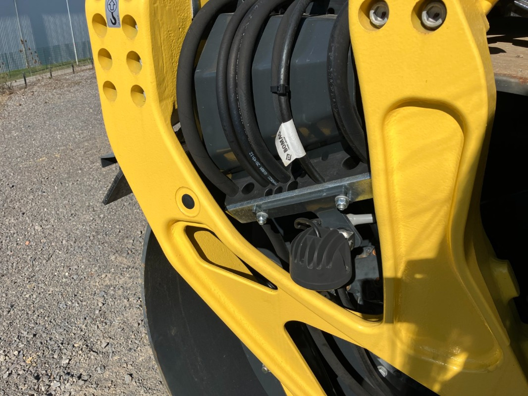 Arrendamiento de BOMAG DE BW 174 APO-4v Stage V/Tier 4f BOMAG DE BW 174 APO-4v Stage V/Tier 4f: foto 17