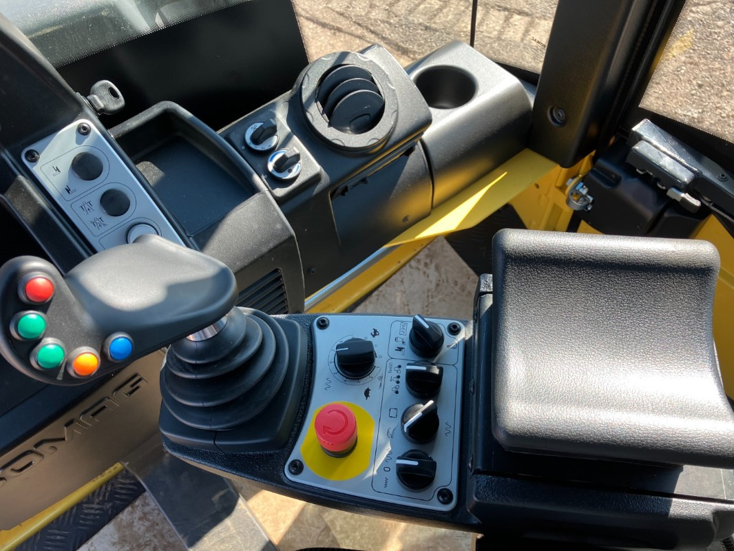 Arrendamiento de BOMAG DE BW 174 APO-4v Stage V/Tier 4f BOMAG DE BW 174 APO-4v Stage V/Tier 4f: foto 8