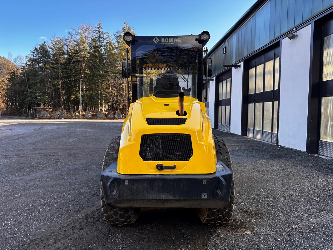 Arrendamiento de BOMAG DE BW 177 BVC-5 Stage V/Tier 4f BOMAG DE BW 177 BVC-5 Stage V/Tier 4f: foto 11 Arrendamiento de BOMAG DE BW 177 BVC-5 Stage V/Tier 4f BOMAG DE BW 177 BVC-5 Stage V/Tier 4f: foto 11