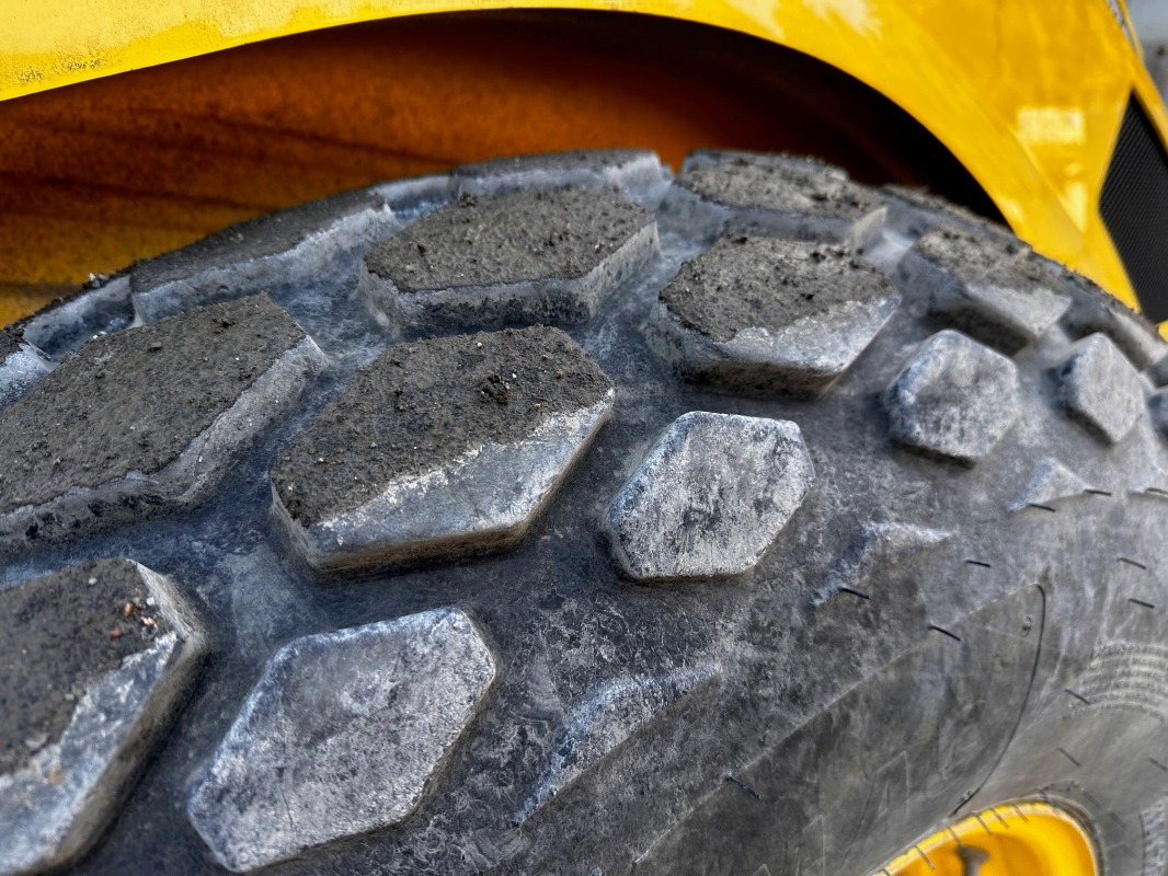 Arrendamiento de BOMAG DE BW 177 BVC-5 Stage V/Tier 4f BOMAG DE BW 177 BVC-5 Stage V/Tier 4f: foto 8 Arrendamiento de BOMAG DE BW 177 BVC-5 Stage V/Tier 4f BOMAG DE BW 177 BVC-5 Stage V/Tier 4f: foto 8