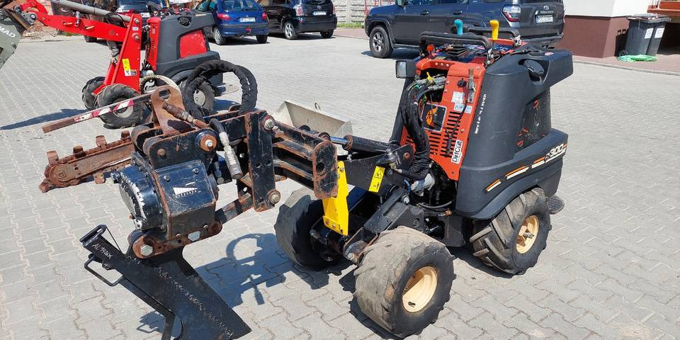 Ditch Witch R300 koparka łańcuchowa pługoukładacz - Zanjadora: foto 1 Ditch Witch R300 koparka łańcuchowa pługoukładacz - Zanjadora: foto 1