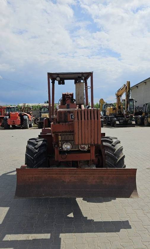 Pługoukładacz wibropług Ditch Witch 8020 układanie kabli światłowód - Maquinaria de construcción: foto 3 Pługoukładacz wibropług Ditch Witch 8020 układanie kabli światłowód - Maquinaria de construcción: foto 3