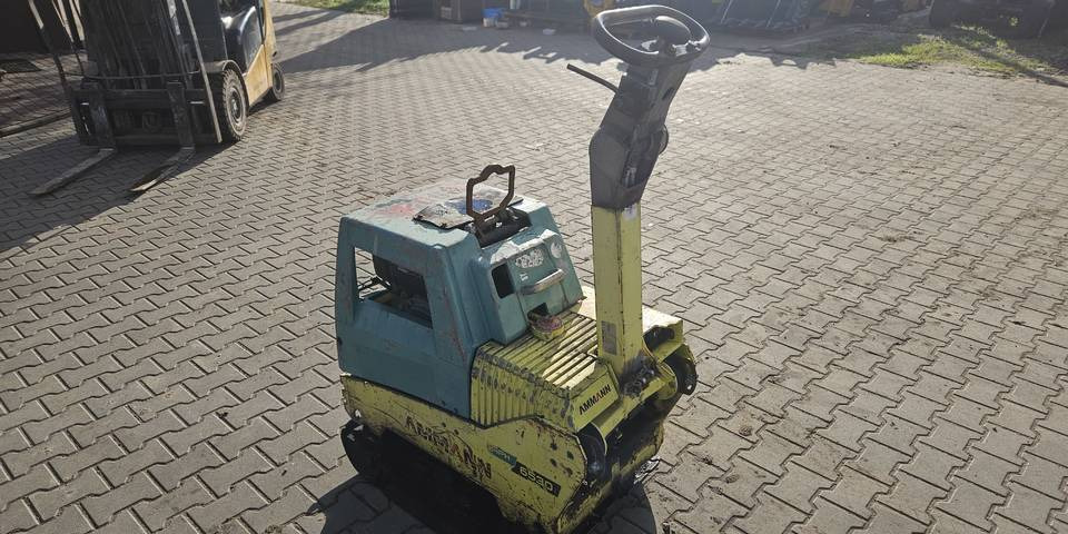 Zagęszczarka Ammann APH 6530 540 kg 2014 500 - Plancha reversible: foto 4 Zagęszczarka Ammann APH 6530 540 kg 2014 500 - Plancha reversible: foto 4