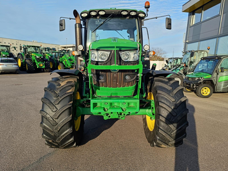 John Deere 6140R - Tractor: foto 2 John Deere 6140R - Tractor: foto 2