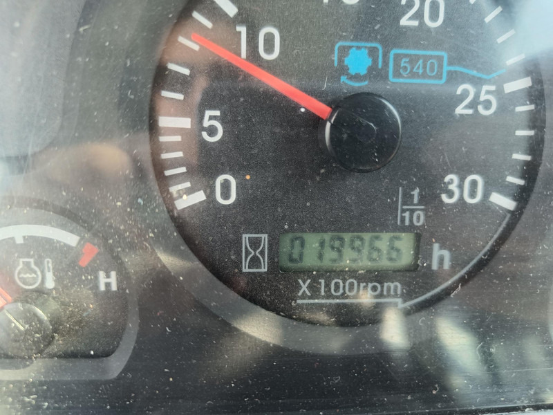 Arrendamiento de New Holland Boomer 40 New Holland Boomer 40: foto 13 Arrendamiento de New Holland Boomer 40 New Holland Boomer 40: foto 13