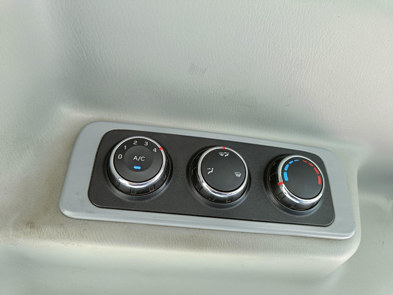 Arrendamiento de New Holland Boomer 40 New Holland Boomer 40: foto 14 Arrendamiento de New Holland Boomer 40 New Holland Boomer 40: foto 14