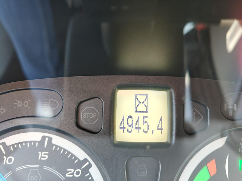 Tractor New Holland T6.180 DC: foto 14