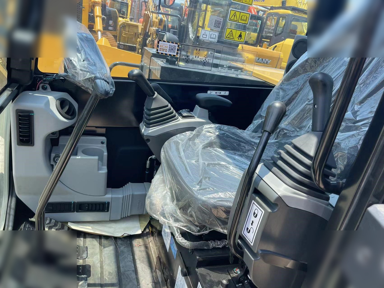 Miniexcavadora CATERPILLAR 305.5: foto 7