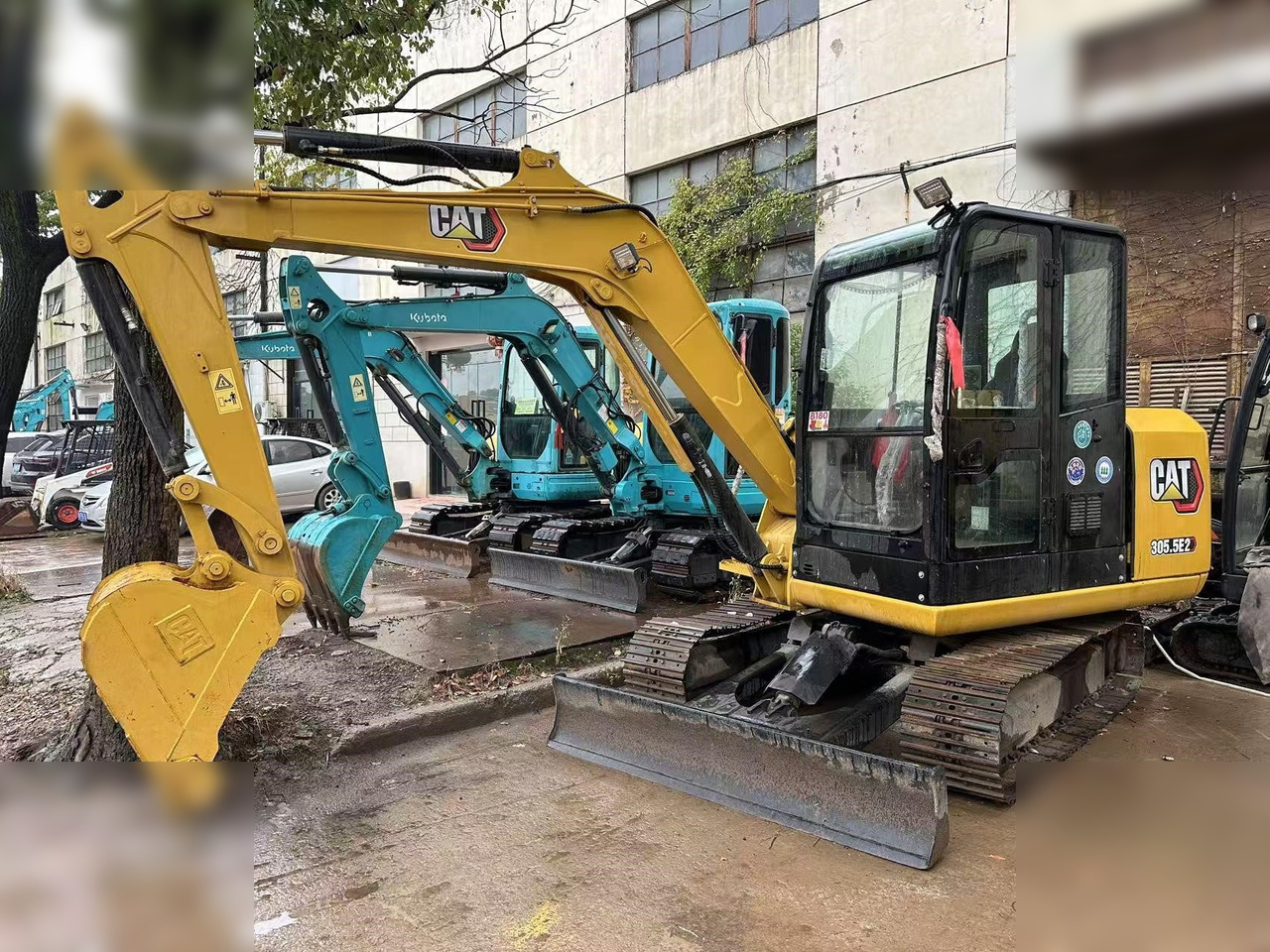 CATERPILLAR 305.5E2 - Miniexcavadora: foto 2 CATERPILLAR 305.5E2 - Miniexcavadora: foto 2