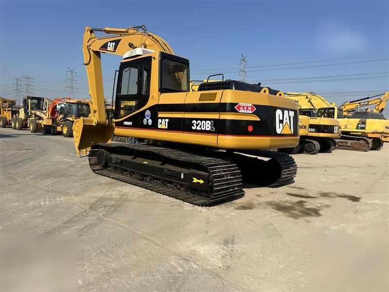 CATERPILLAR 320BL - Excavadora de cadenas: foto 2 CATERPILLAR 320BL - Excavadora de cadenas: foto 2
