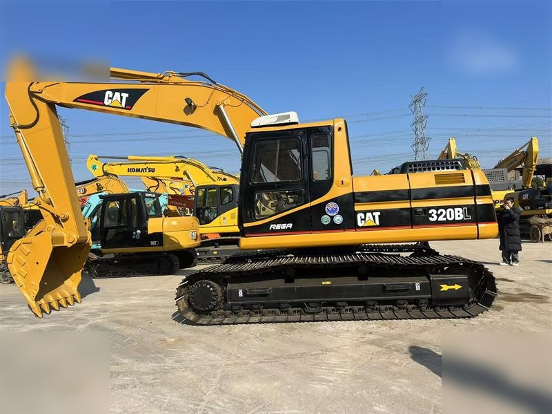 CATERPILLAR 320BL - Excavadora de cadenas: foto 1 CATERPILLAR 320BL - Excavadora de cadenas: foto 1