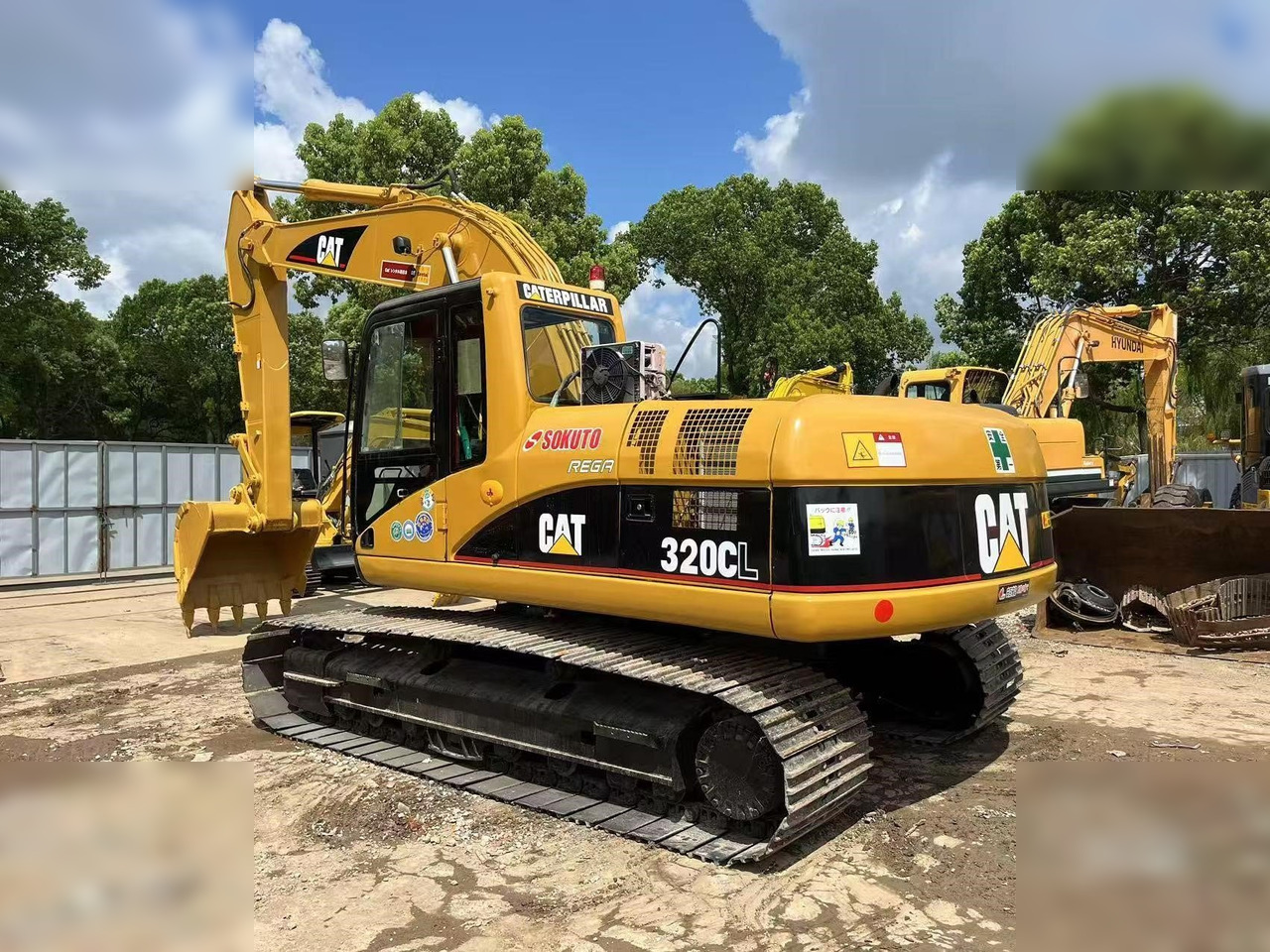 CATERPILLAR 320CL - Excavadora de cadenas: foto 1 CATERPILLAR 320CL - Excavadora de cadenas: foto 1