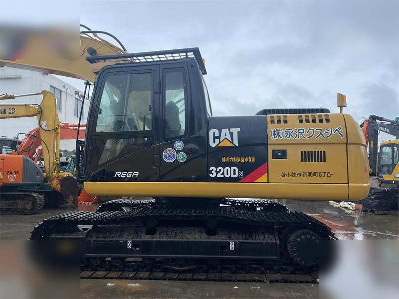 CATERPILLAR 320D2 - Excavadora de cadenas: foto 4 CATERPILLAR 320D2 - Excavadora de cadenas: foto 4
