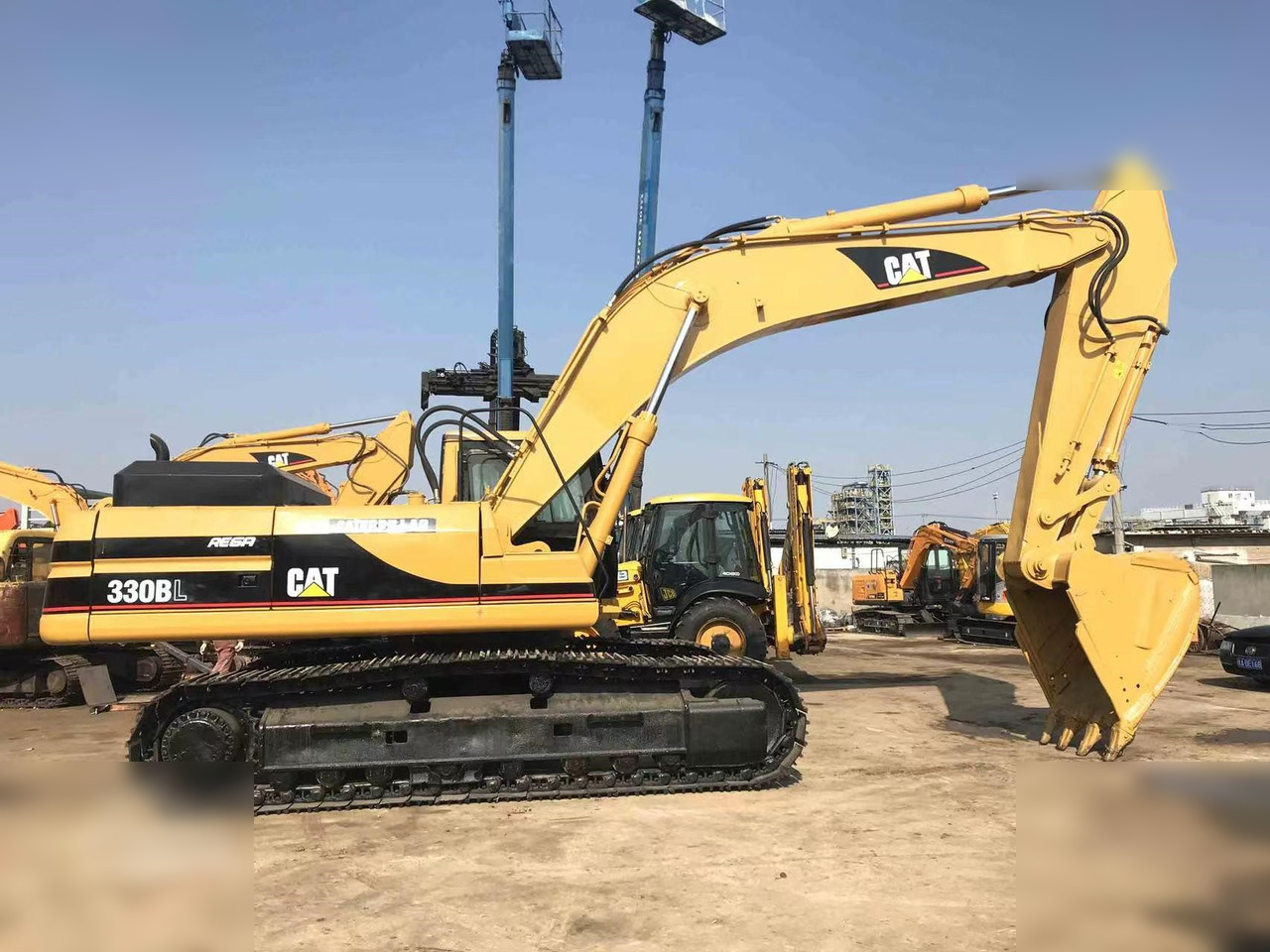 CATERPILLAR 330BL - Excavadora de cadenas: foto 1 CATERPILLAR 330BL - Excavadora de cadenas: foto 1