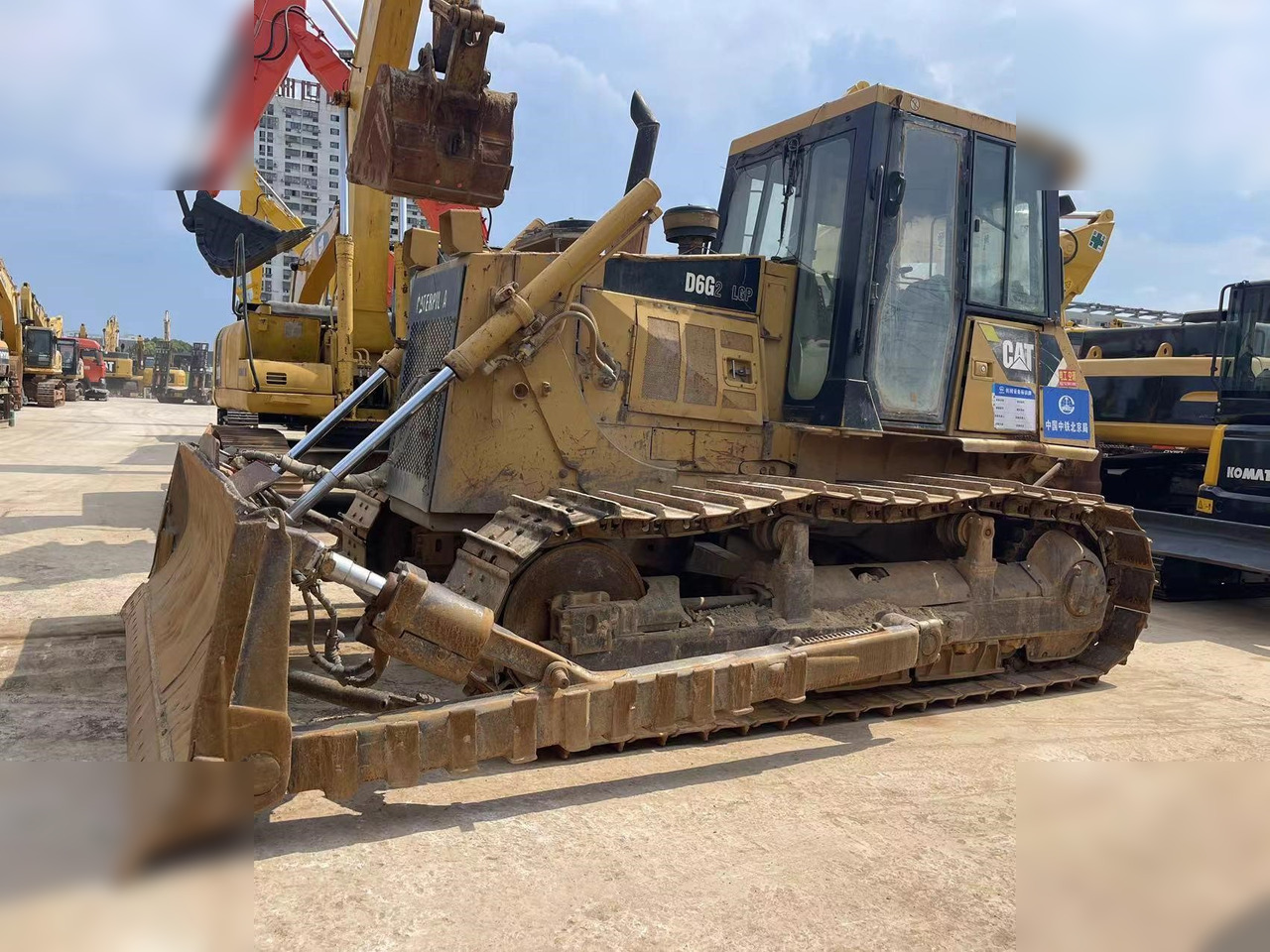 CATERPILLAR D6G - Bulldozer: foto 1 CATERPILLAR D6G - Bulldozer: foto 1