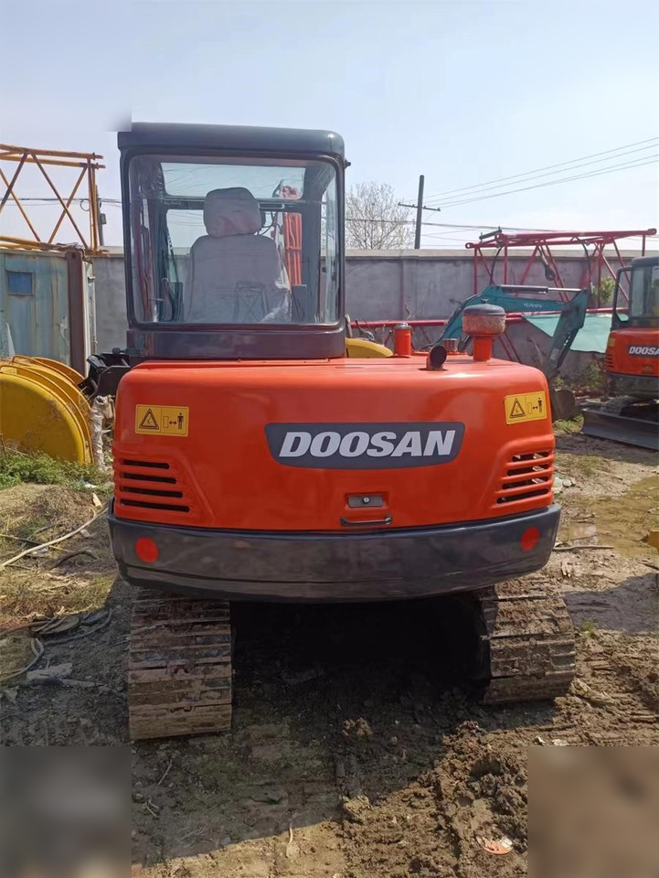 DOOSAN DH55 - Miniexcavadora: foto 3 DOOSAN DH55 - Miniexcavadora: foto 3