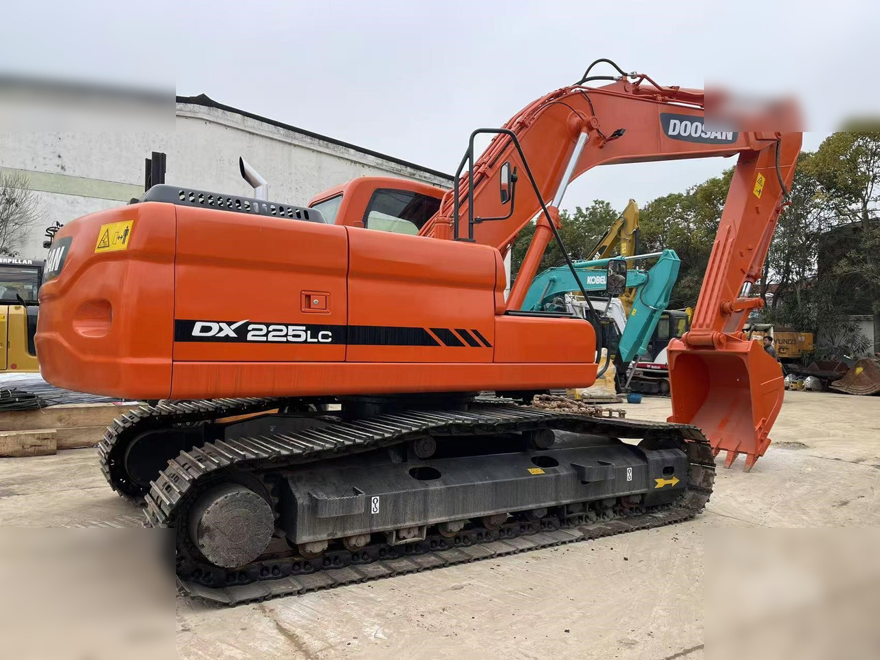 DOOSAN DX225 LC - Excavadora de cadenas: foto 3 DOOSAN DX225 LC - Excavadora de cadenas: foto 3