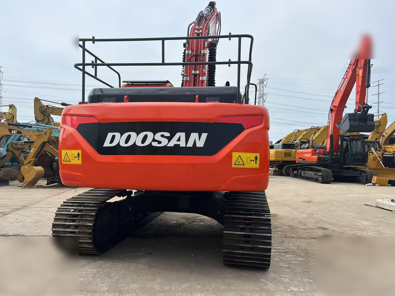 DOOSAN DX225 LC - Excavadora de cadenas: foto 3 DOOSAN DX225 LC - Excavadora de cadenas: foto 3
