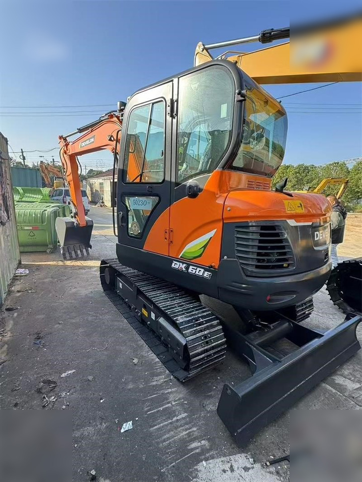 DOOSAN DX60E-10N - Excavadora de cadenas: foto 5 DOOSAN DX60E-10N - Excavadora de cadenas: foto 5