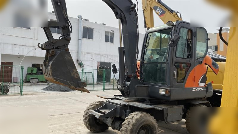 DOOSAN DX60W ECO - Excavadora de ruedas: foto 2 DOOSAN DX60W ECO - Excavadora de ruedas: foto 2