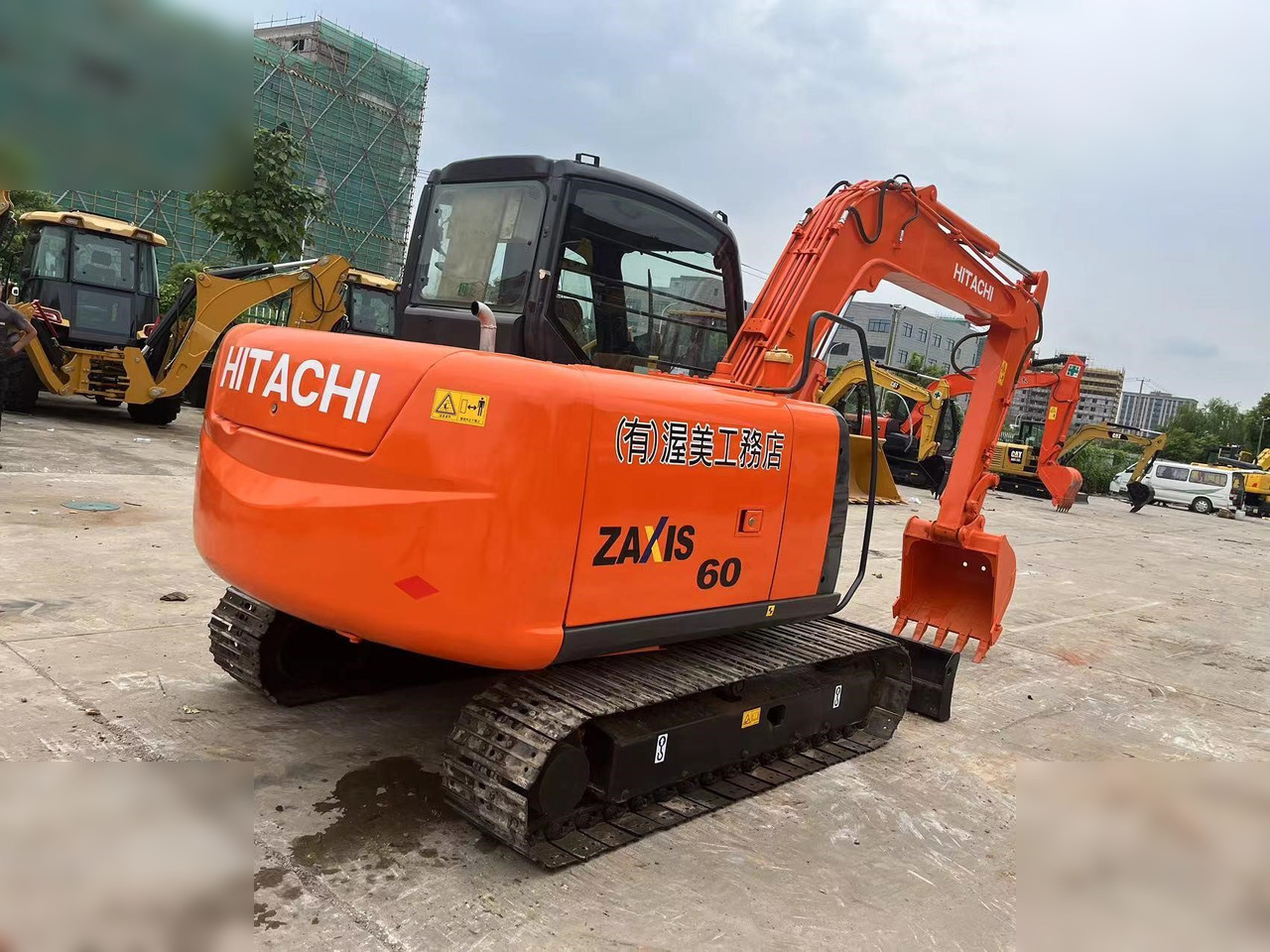 HITACHI ZX60 - Excavadora de cadenas: foto 4 HITACHI ZX60 - Excavadora de cadenas: foto 4