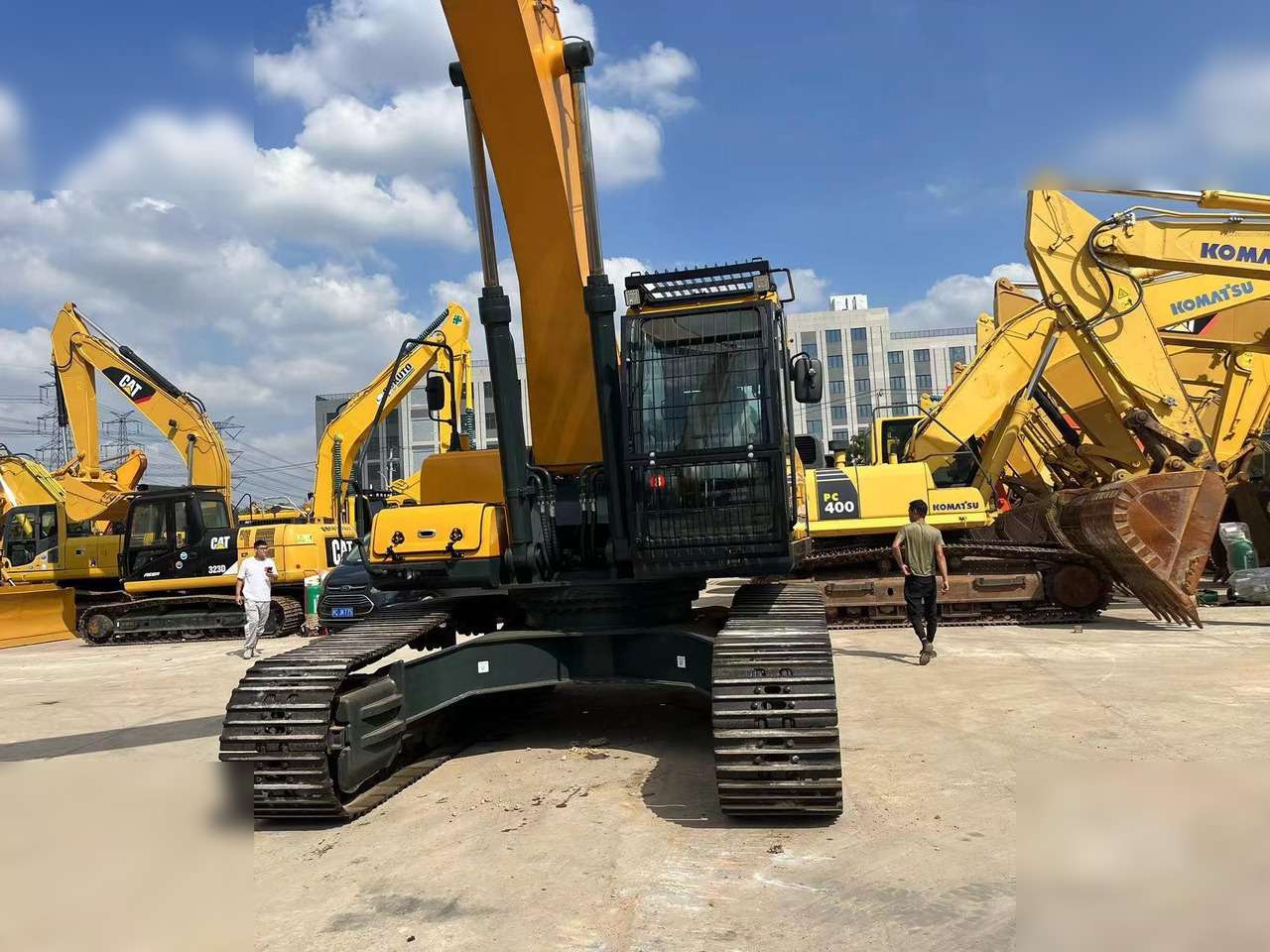 HYUNDAI ROBEX 330 LC-9S - Excavadora de demolición: foto 4 HYUNDAI ROBEX 330 LC-9S - Excavadora de demolición: foto 4