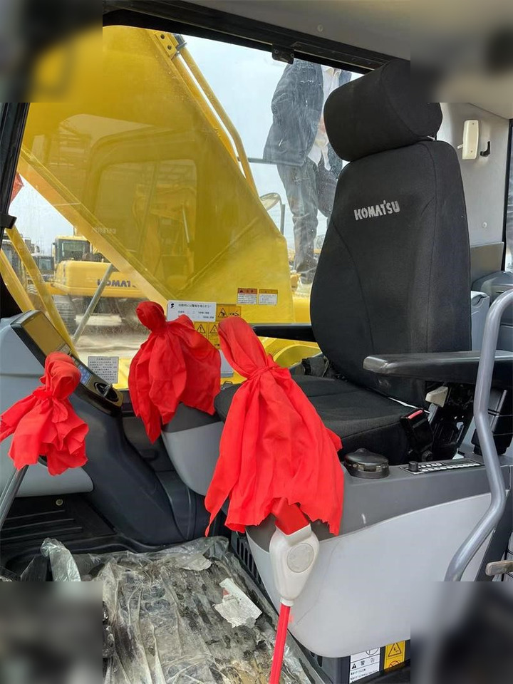 KOMATSU PC200-8 - Excavadora de cadenas: foto 4 KOMATSU PC200-8 - Excavadora de cadenas: foto 4