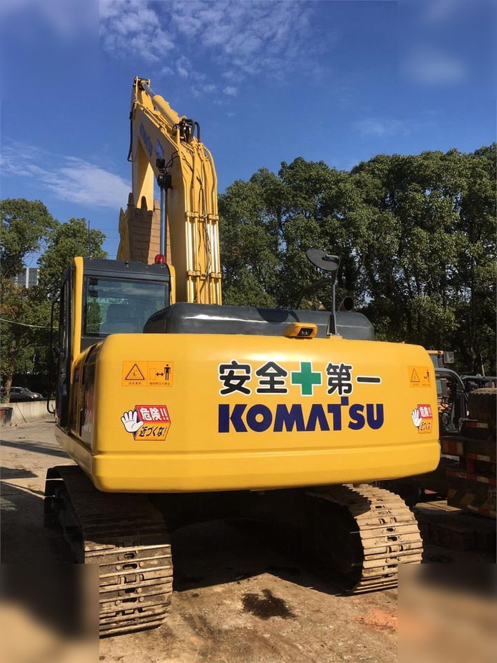 KOMATSU PC200-8N1 - Excavadora de cadenas: foto 2 KOMATSU PC200-8N1 - Excavadora de cadenas: foto 2