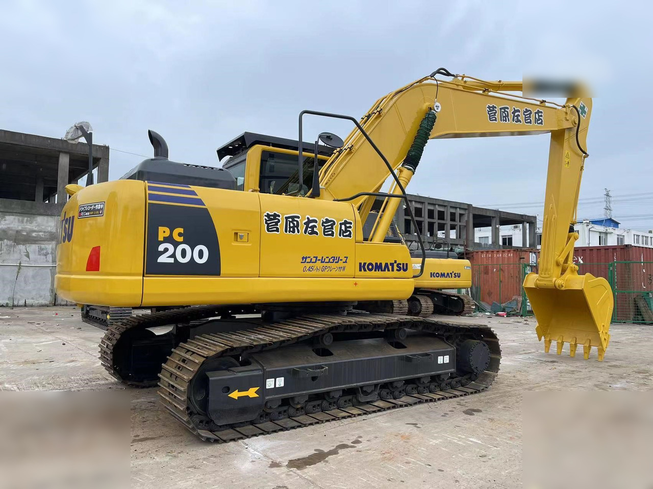 KOMATSU PC200-8N1 - Excavadora de cadenas: foto 1 KOMATSU PC200-8N1 - Excavadora de cadenas: foto 1
