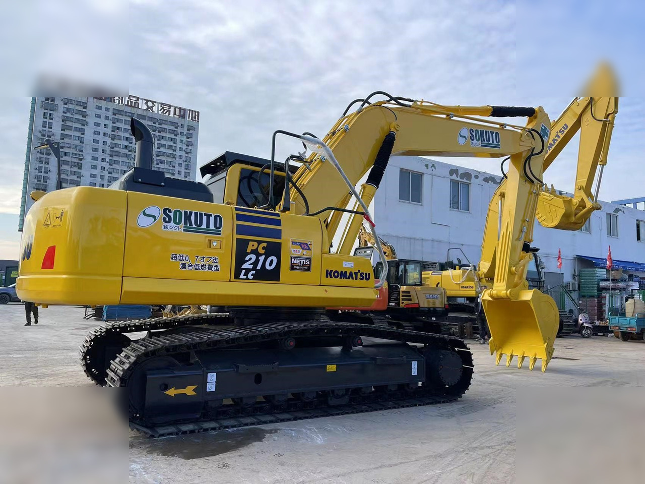 KOMATSU PC210 LC-8 - Excavadora de cadenas: foto 3 KOMATSU PC210 LC-8 - Excavadora de cadenas: foto 3