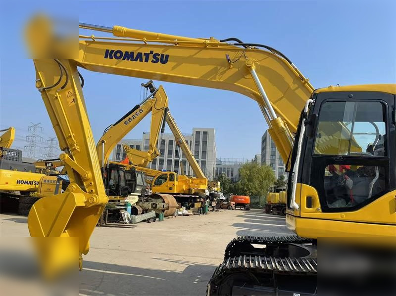 KOMATSU PC220-7 - Excavadora de cadenas: foto 4 KOMATSU PC220-7 - Excavadora de cadenas: foto 4