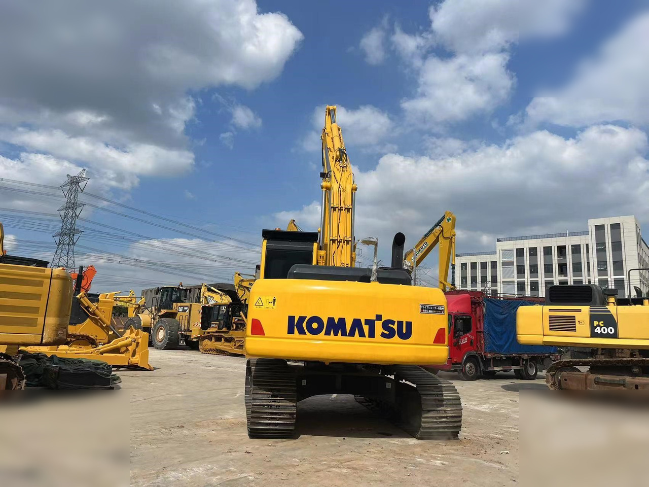KOMATSU PC220-8 - Excavadora de cadenas: foto 4 KOMATSU PC220-8 - Excavadora de cadenas: foto 4