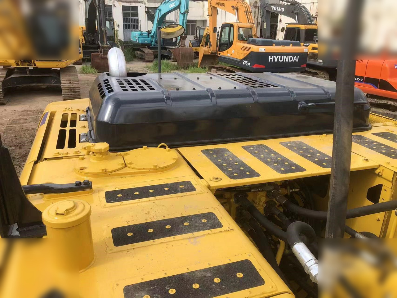 Excavadora de cadenas KOMATSU PC220-8N1: foto 6