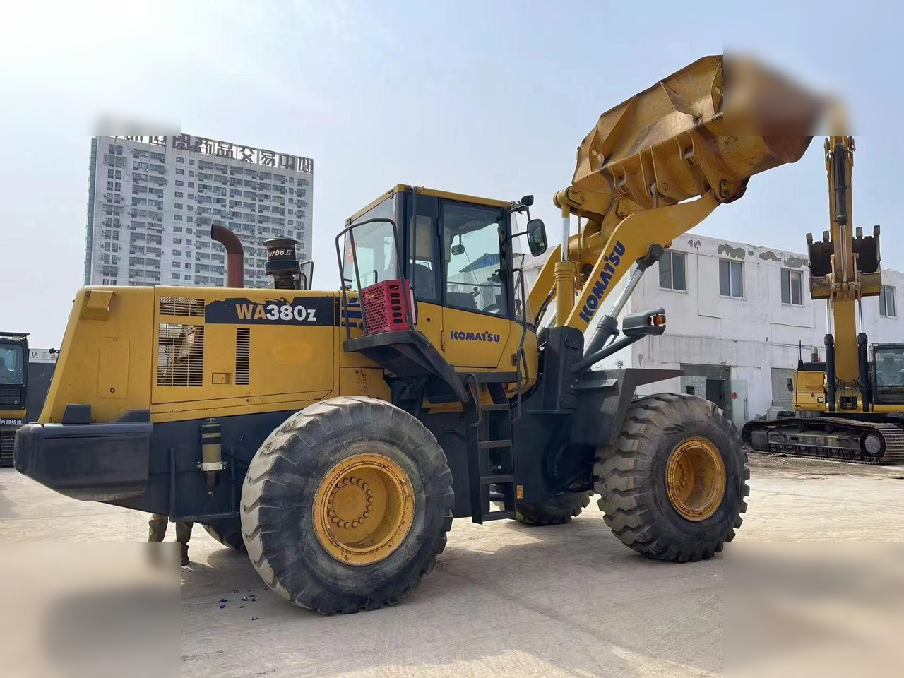 KOMATSU WA380Z-6 - Cargadora de ruedas: foto 1 KOMATSU WA380Z-6 - Cargadora de ruedas: foto 1