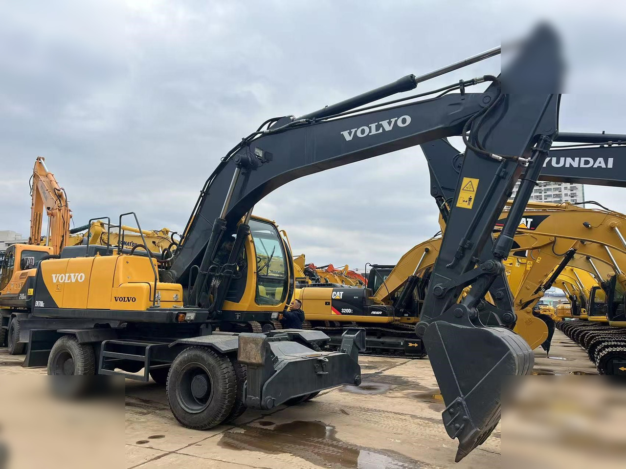 VOLVO EW170 - Excavadora de ruedas: foto 4 VOLVO EW170 - Excavadora de ruedas: foto 4