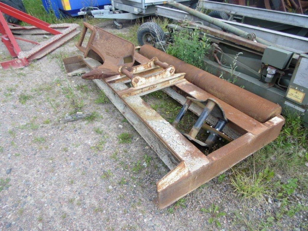 Redskapsfäste S60 S 60 - Implemento para Maquinaria de construcción: foto 1 Redskapsfäste S60 S 60 - Implemento para Maquinaria de construcción: foto 1